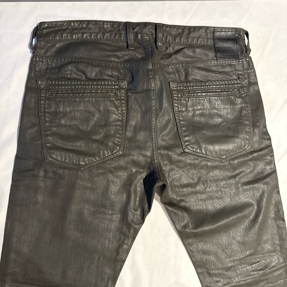 New Men’s Guess Military Green Coated Denim Alameda Slim Tapered Jeans 36 X 33